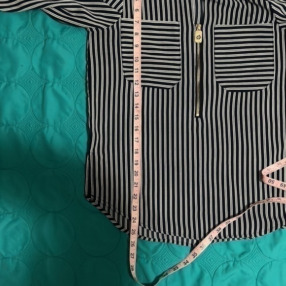 Michael Kors long sleeve blouse navy and white vertical stripes size S EUC - Picture 8 of 9